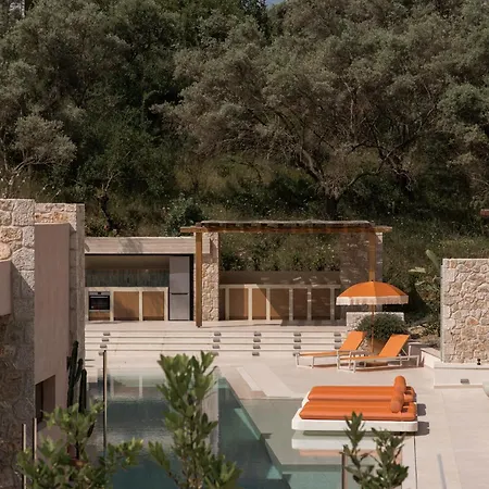 Ninemo Village Bed and breakfast