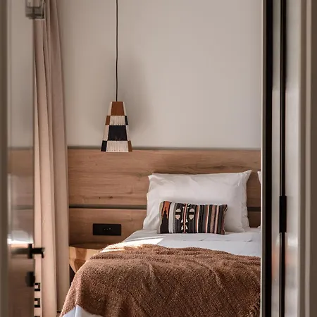 Ninemo Village Bed and breakfast *