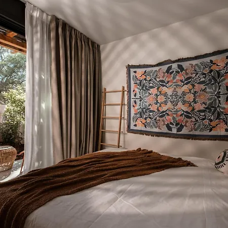 Ninemo Village Bed and breakfast Fternon